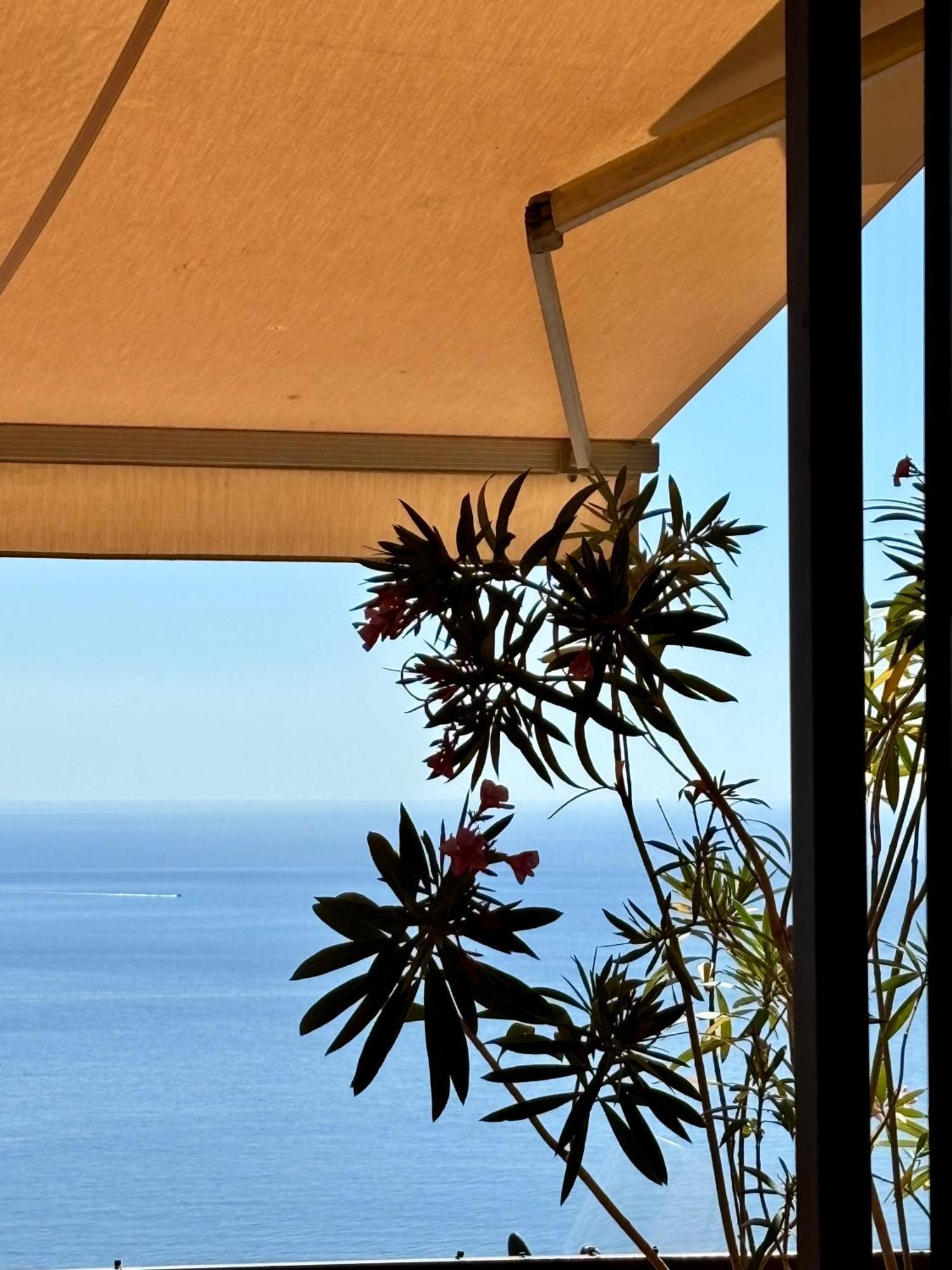 Mara'S House, 10 Minuti A Piedi Dal Centro, Parcheggio Privato Apartment Taormina Exterior photo