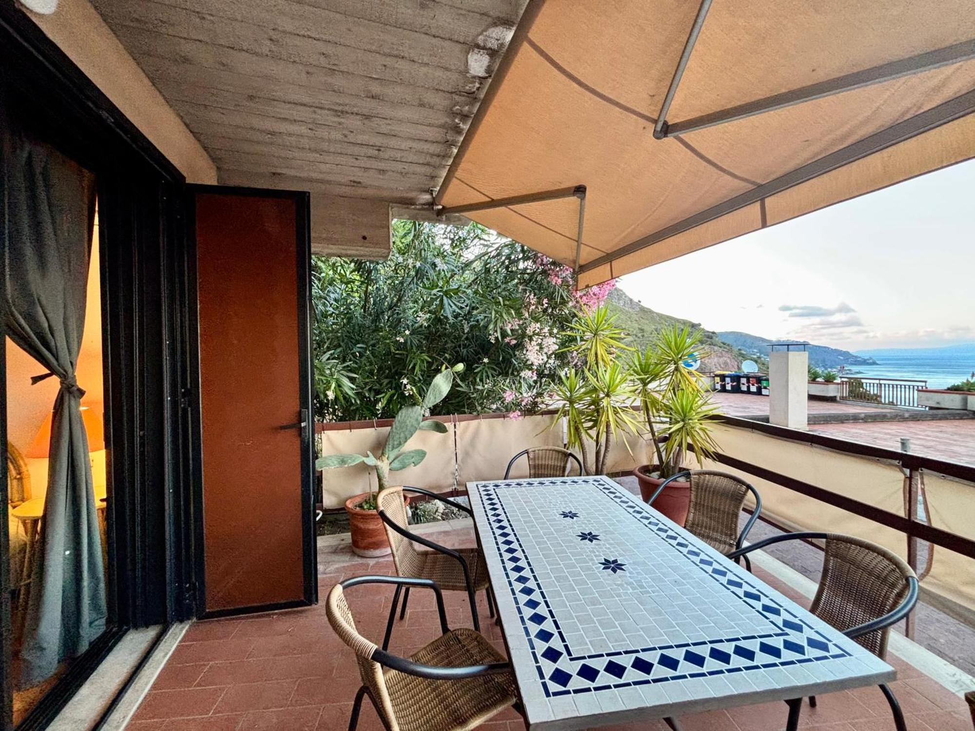 Mara'S House, 10 Minuti A Piedi Dal Centro, Parcheggio Privato Apartment Taormina Exterior photo